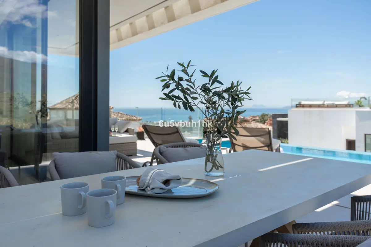 Detached Villa in Estepona