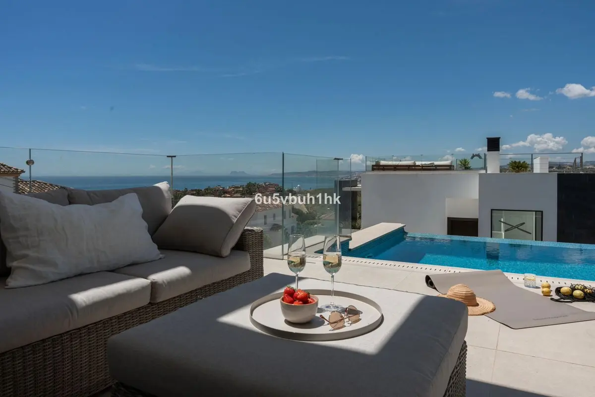 Detached Villa in Estepona