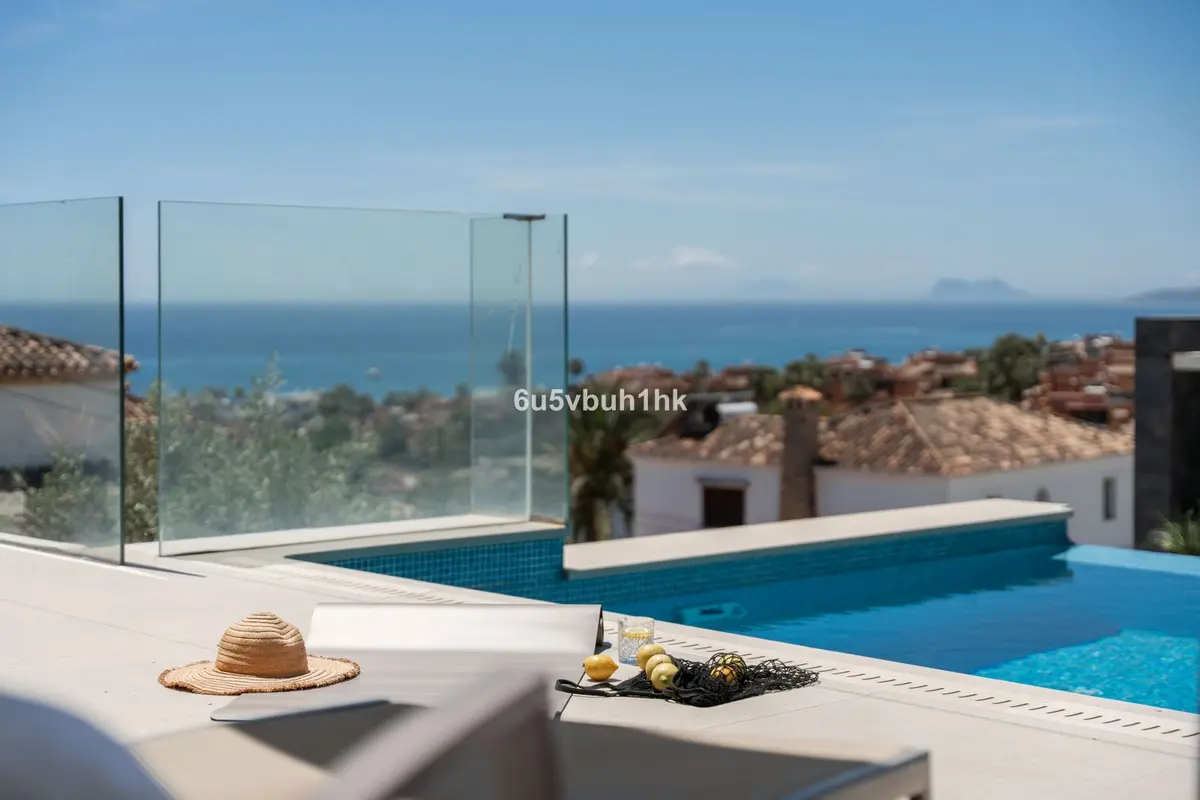 Detached Villa in Estepona