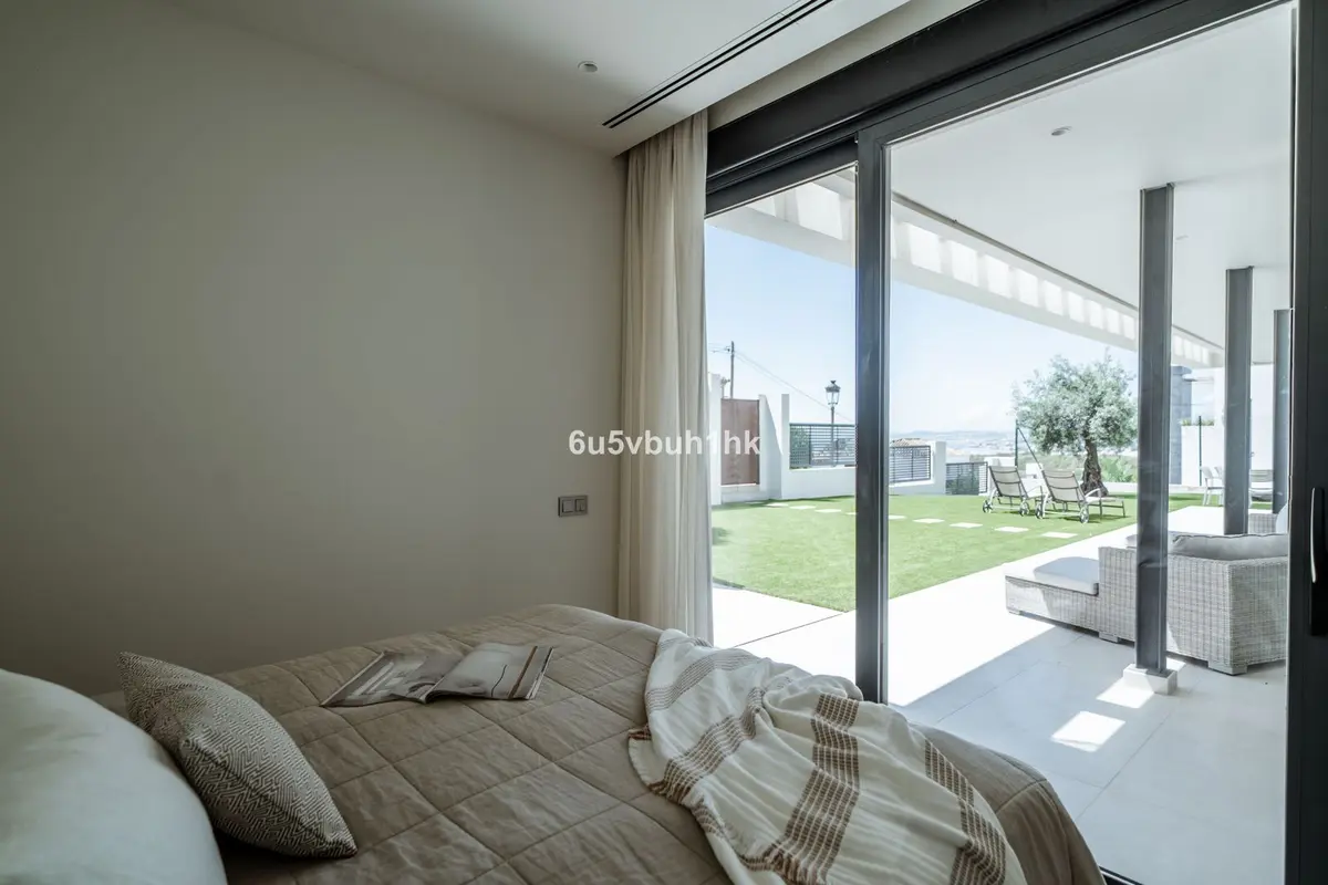 Detached Villa in Estepona