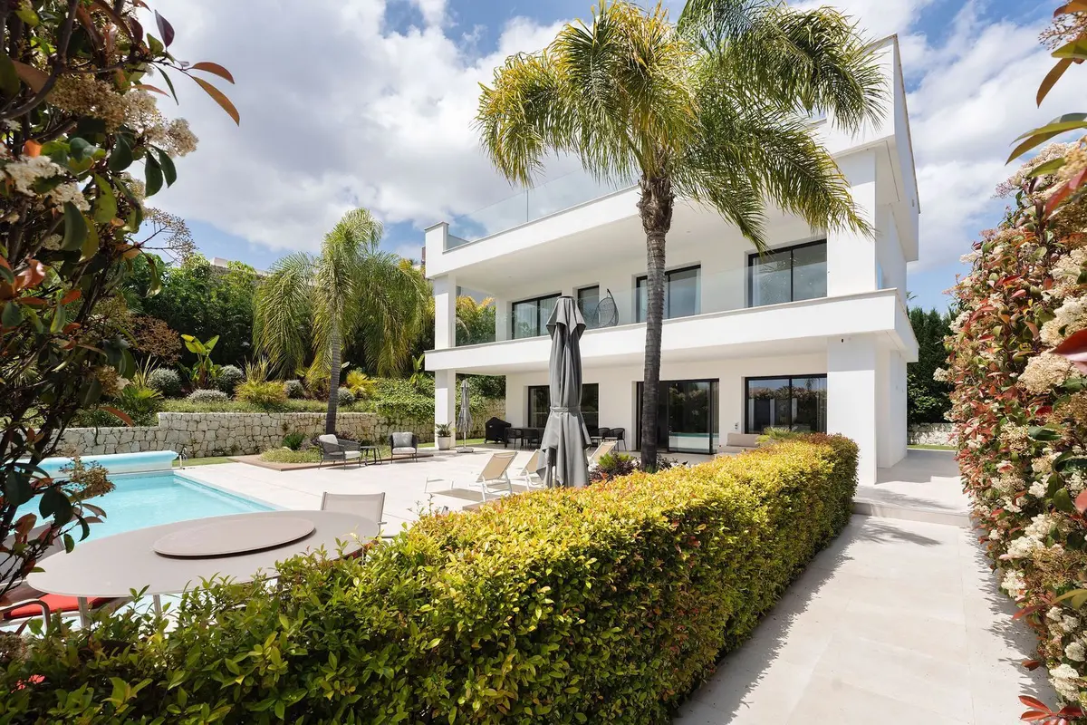Detached Villa in Nueva Andalucía