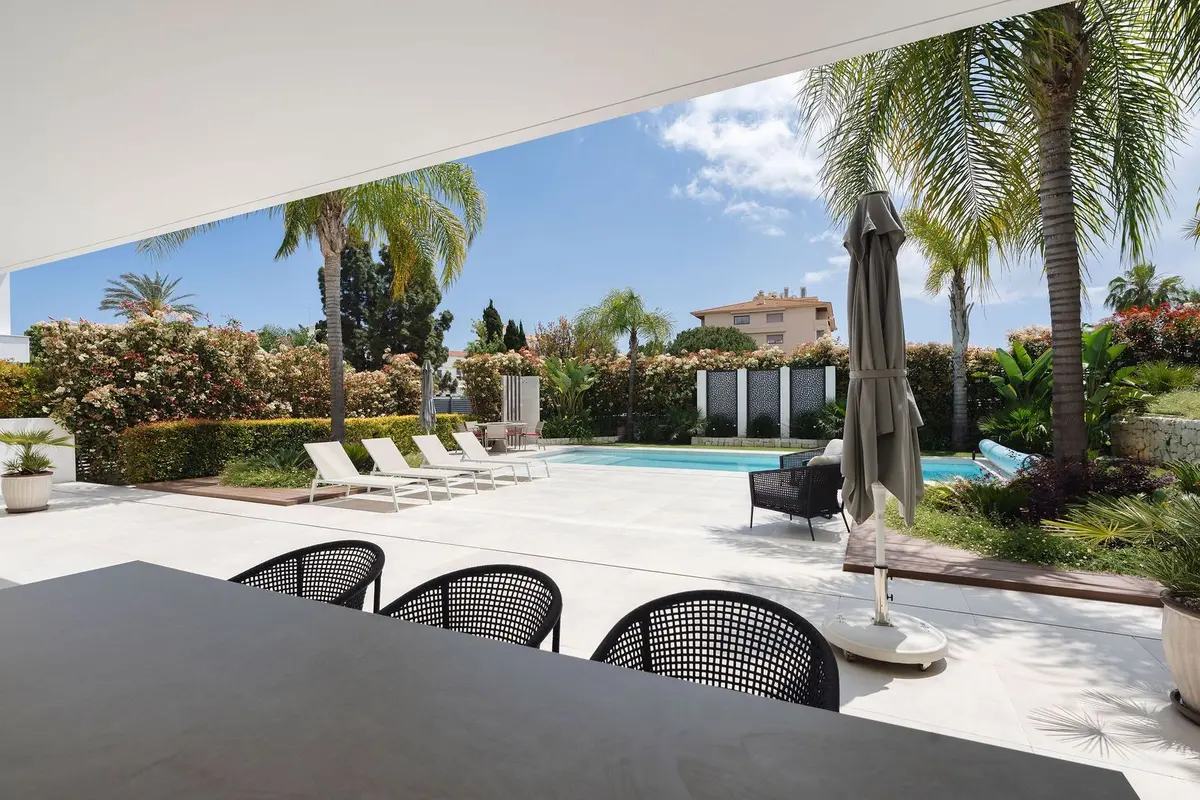 Detached Villa in Nueva Andalucía