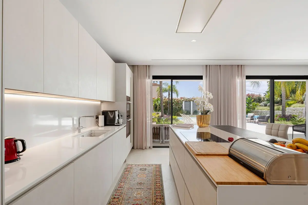 Detached Villa in Nueva Andalucía