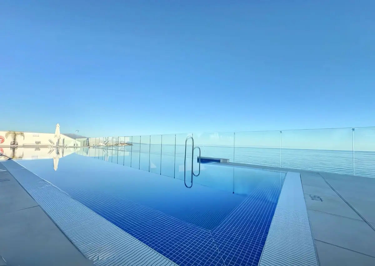 Middle Floor Apartment in Estepona