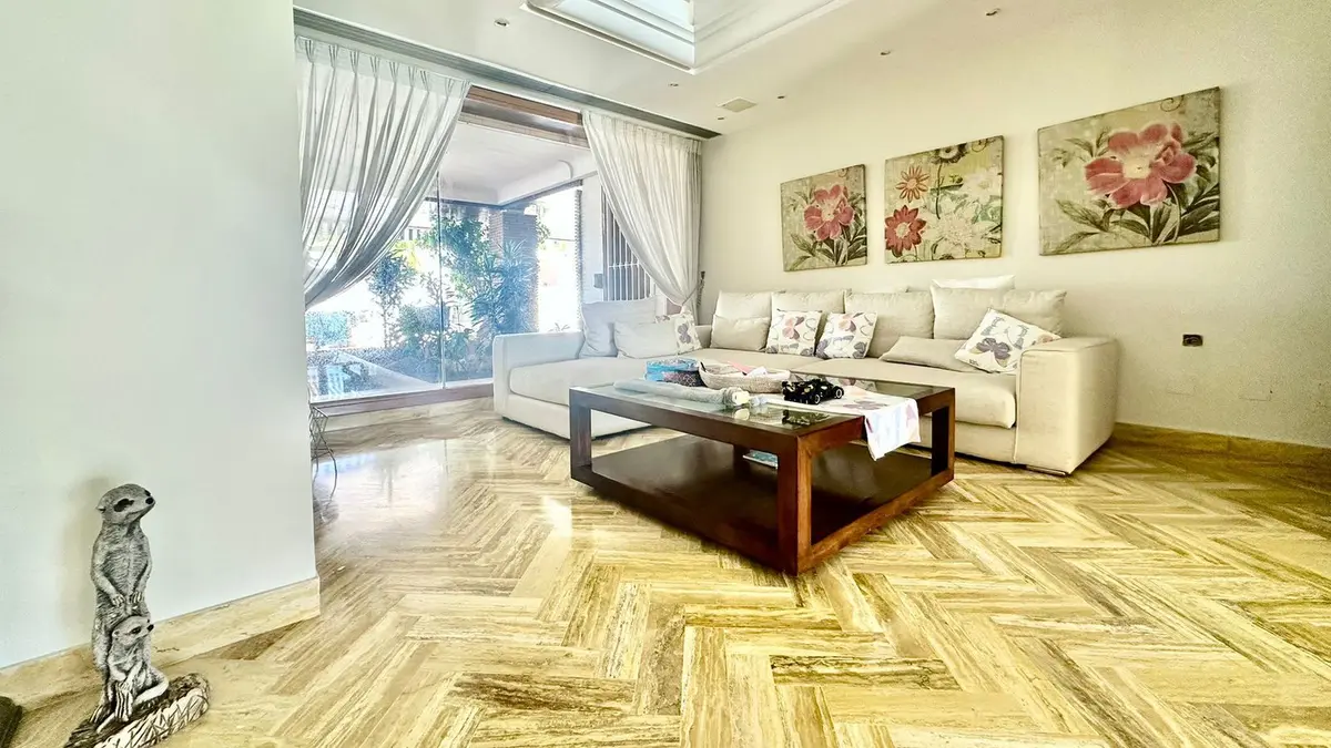Detached Villa in Nueva Andalucía