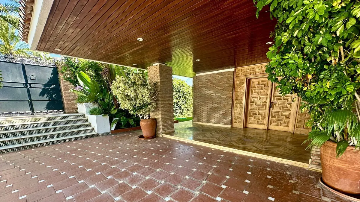 Detached Villa in Nueva Andalucía