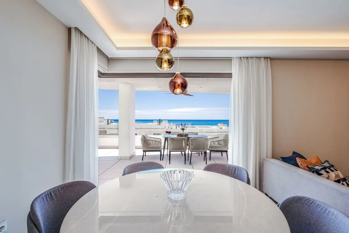 Middle Floor Apartment in Estepona