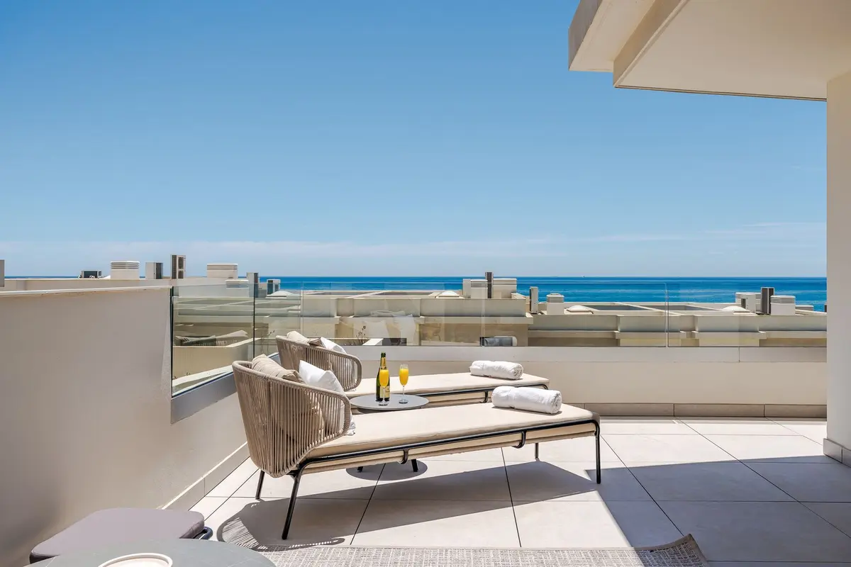 Middle Floor Apartment in Estepona