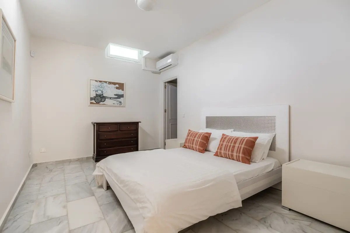 Detached Villa in El Paraiso