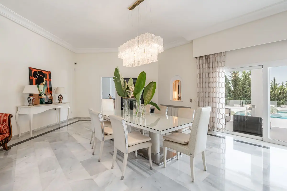 Detached Villa in El Paraiso