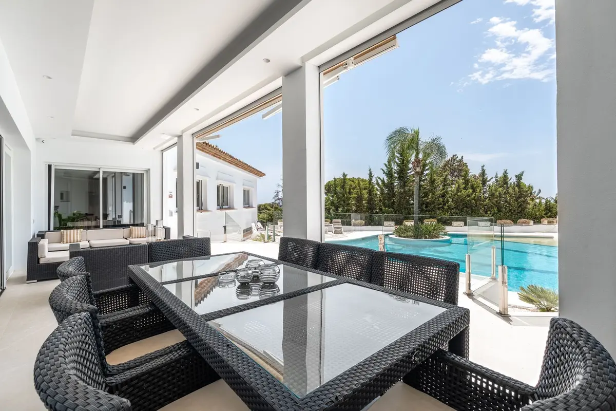 Detached Villa in El Paraiso