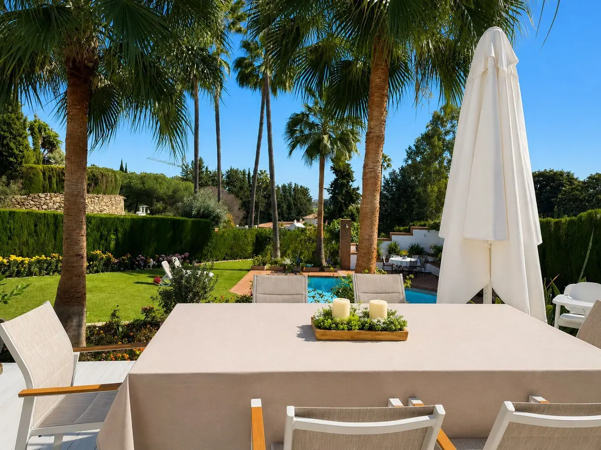 Detached Villa in El Paraiso