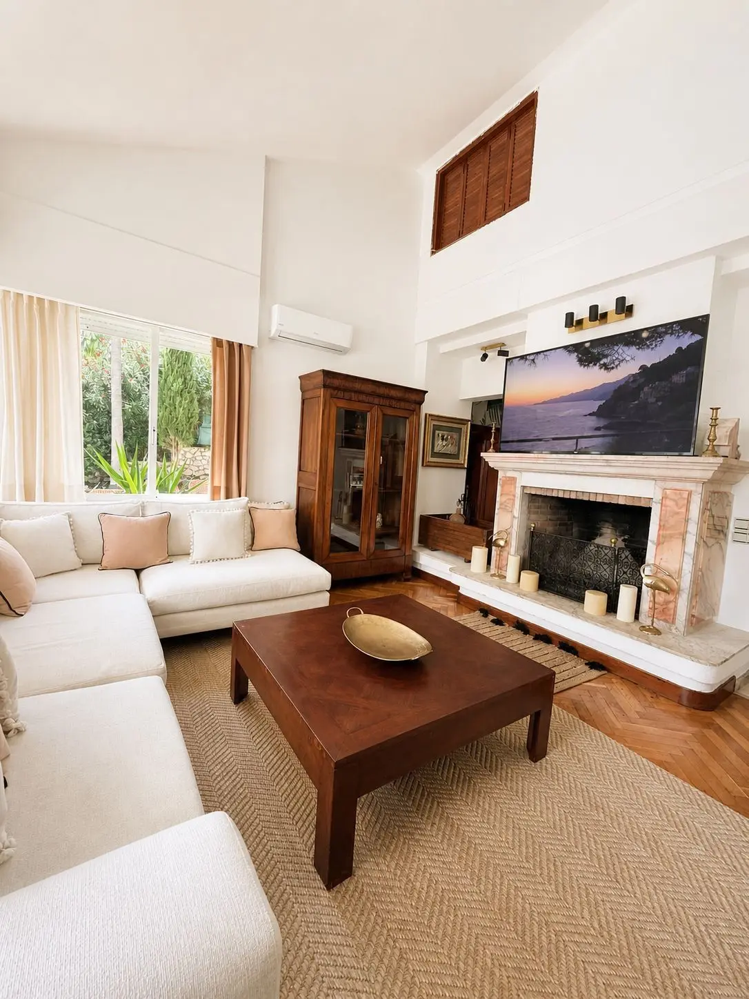 Detached Villa in El Paraiso