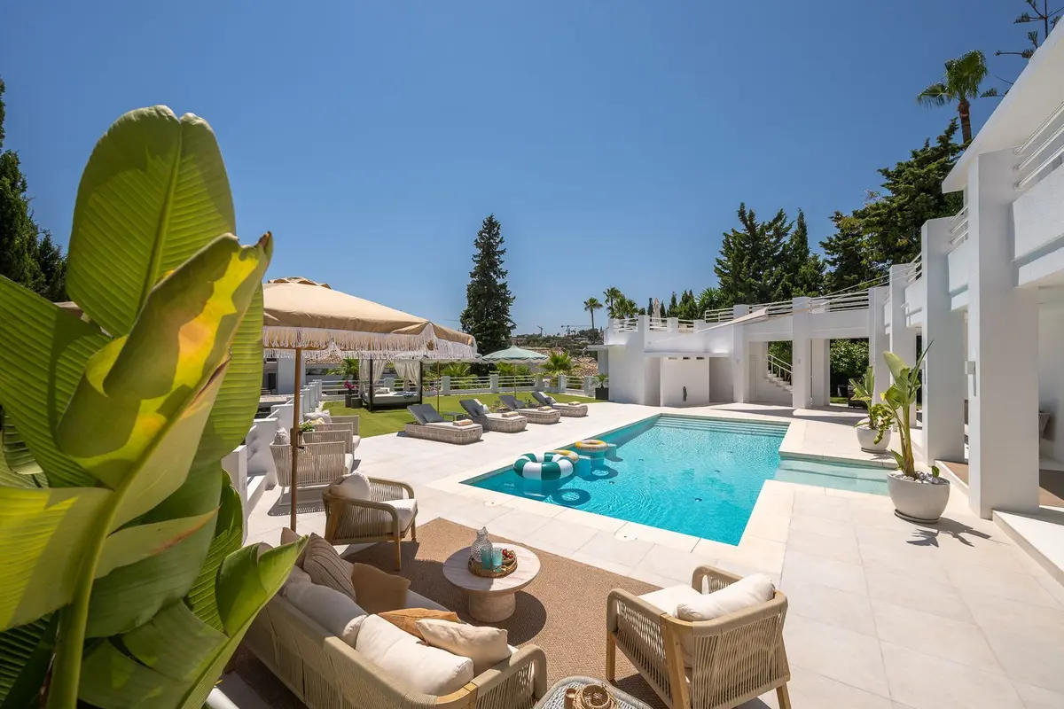 Detached Villa in Nueva Andalucía