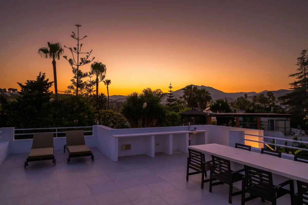 Detached Villa in Nueva Andalucía