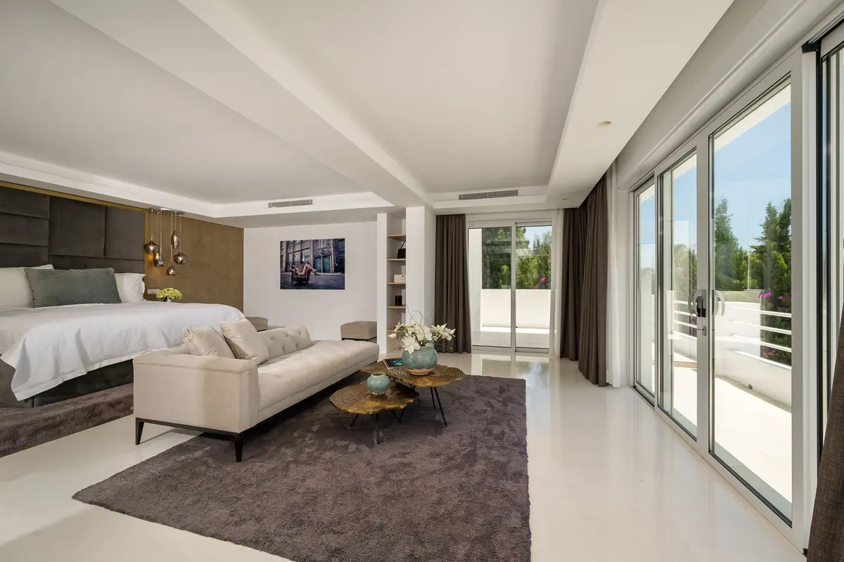 Detached Villa in Nueva Andalucía