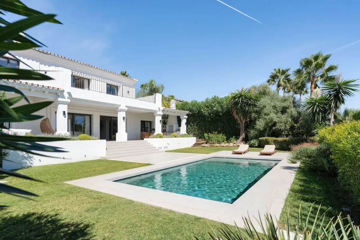 Detached Villa in Nueva Andalucía