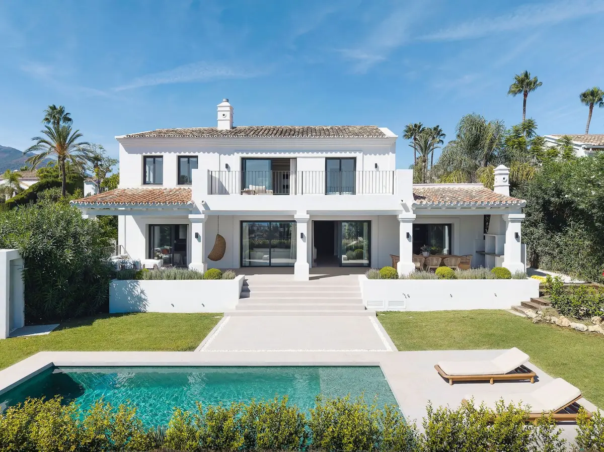 Detached Villa in Nueva Andalucía