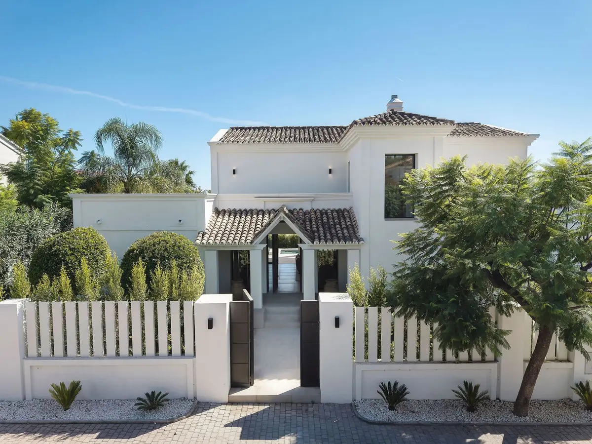 Detached Villa in Nueva Andalucía