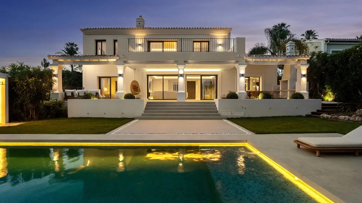 Detached Villa in Nueva Andalucía