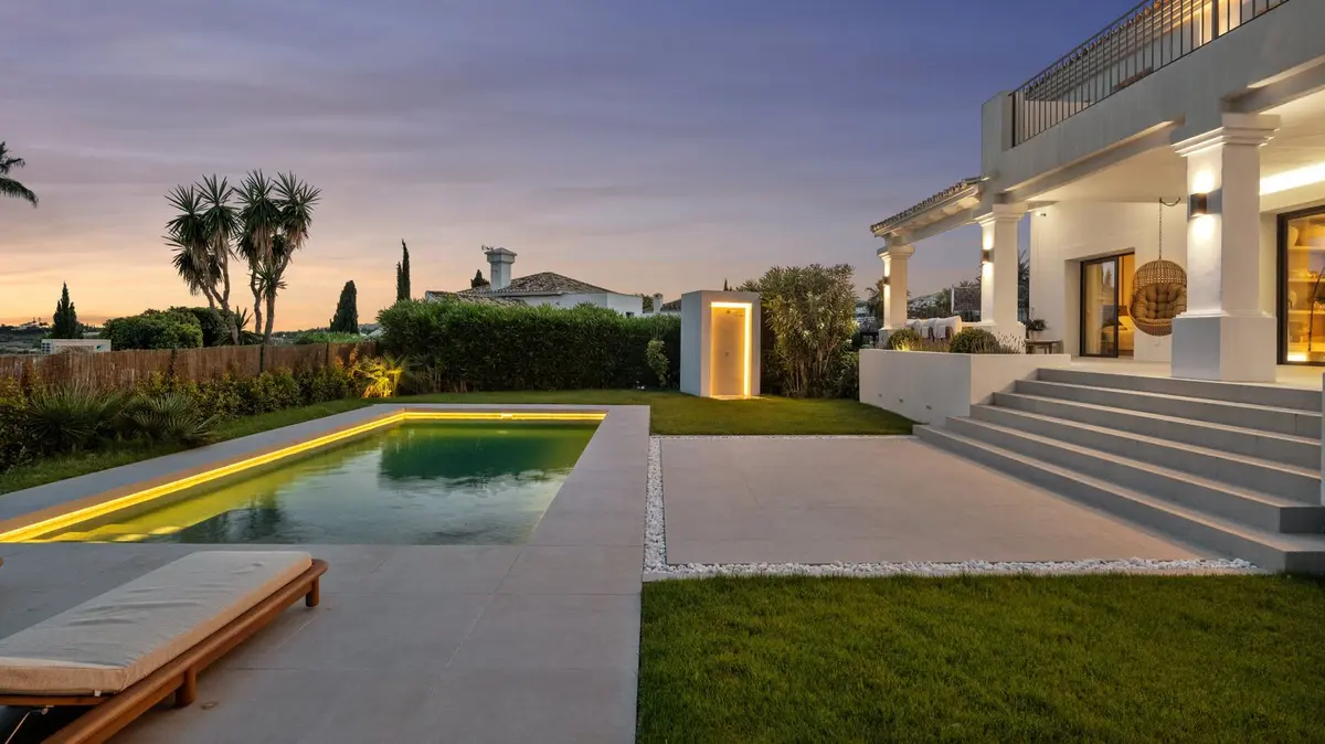 Detached Villa in Nueva Andalucía