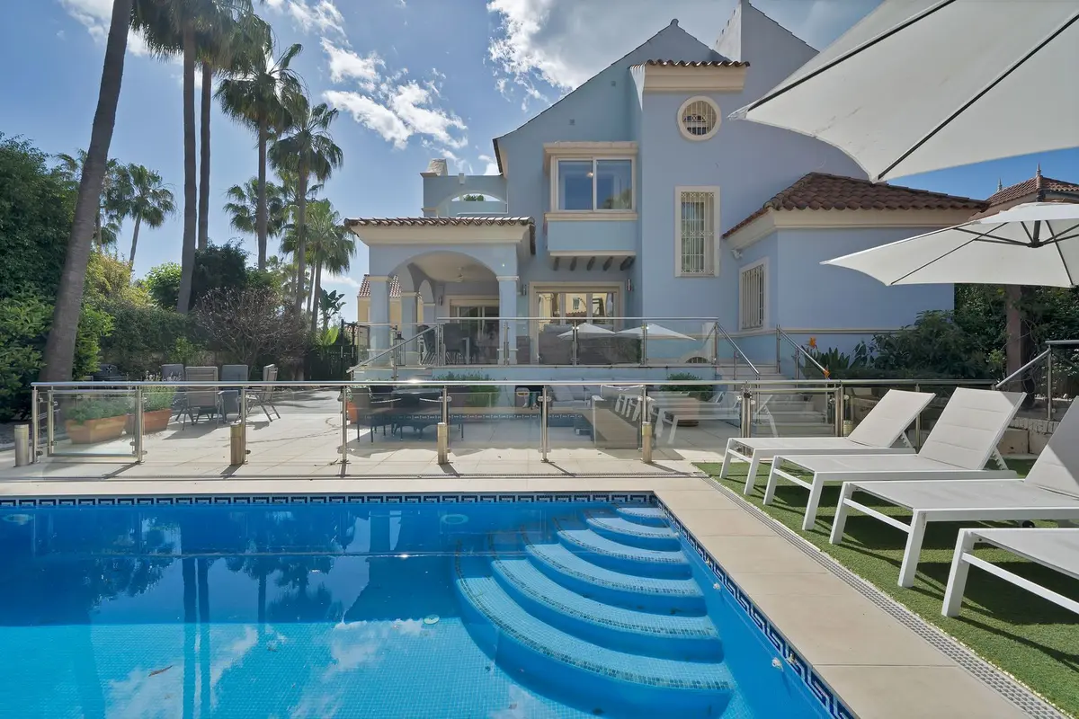 Semi-Detached House in Puerto Banús