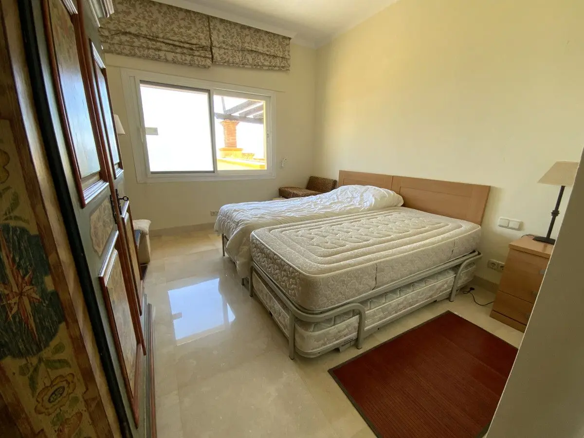 Middle Floor Apartment in Río Real