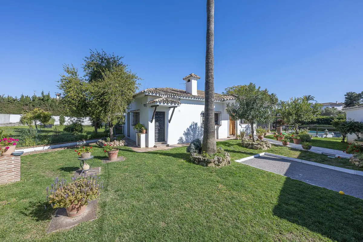 Detached Villa in Guadalmina Alta