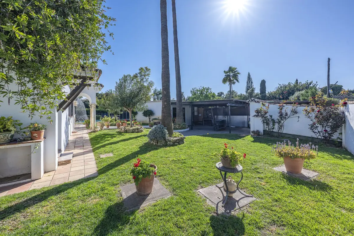 Detached Villa in Guadalmina Alta