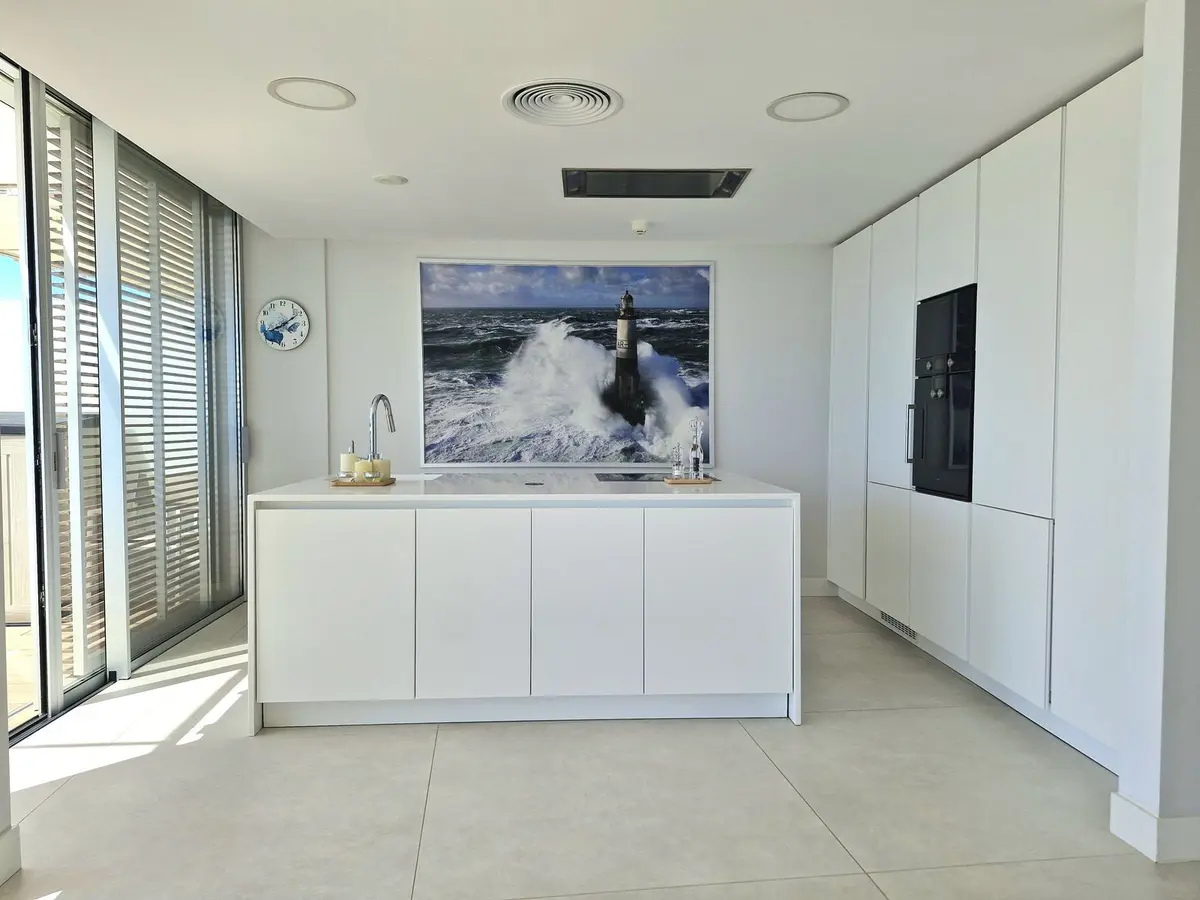 Middle Floor Apartment in Estepona