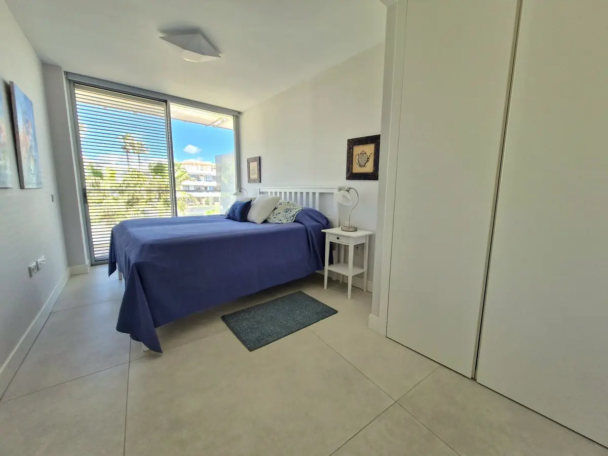 Middle Floor Apartment in Estepona