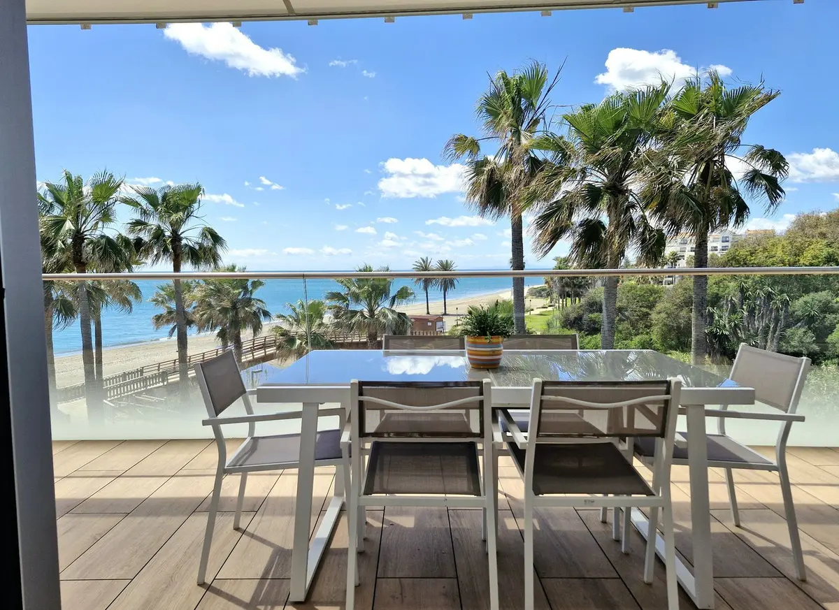 Middle Floor Apartment in Estepona