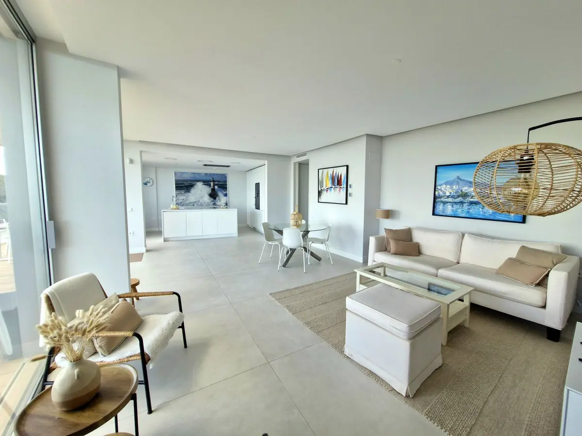 Middle Floor Apartment in Estepona