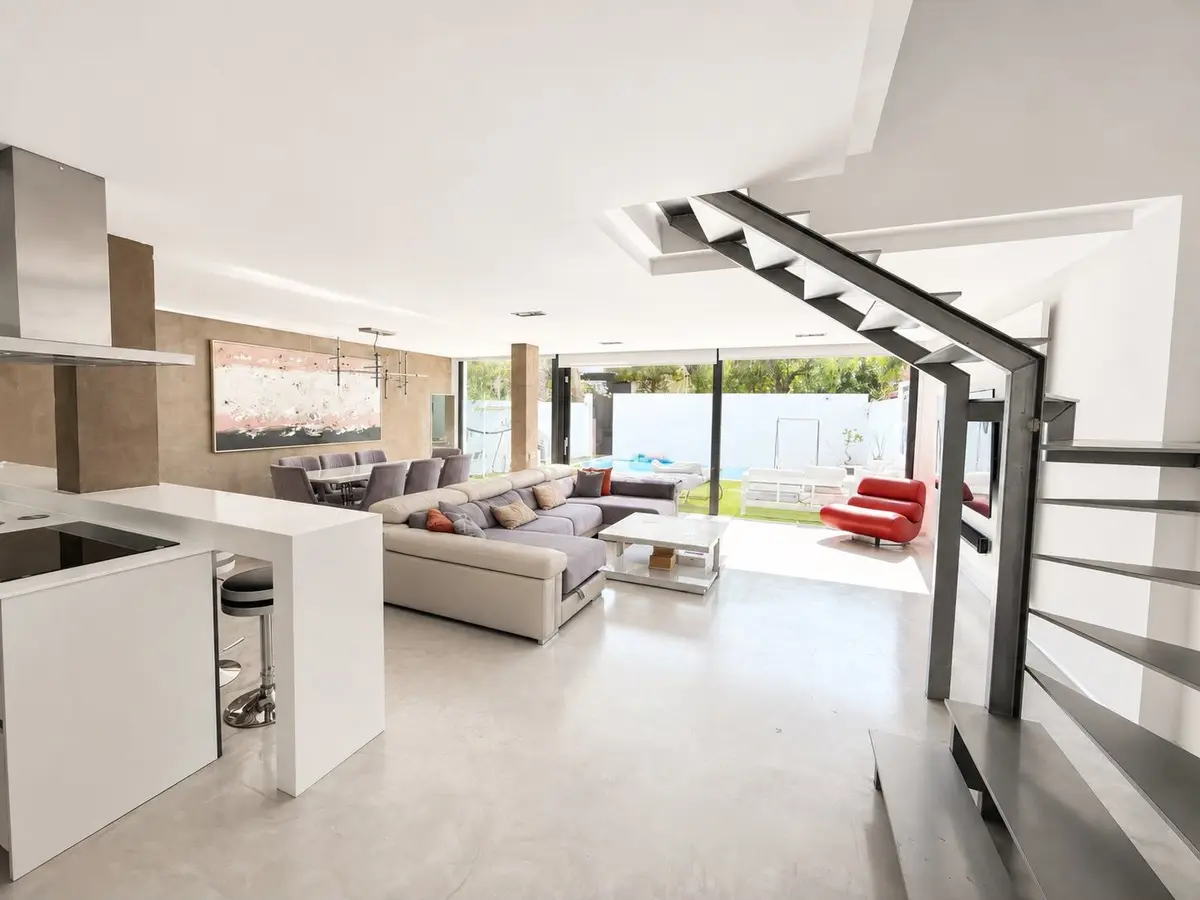 Semi-Detached House in Nueva Andalucía