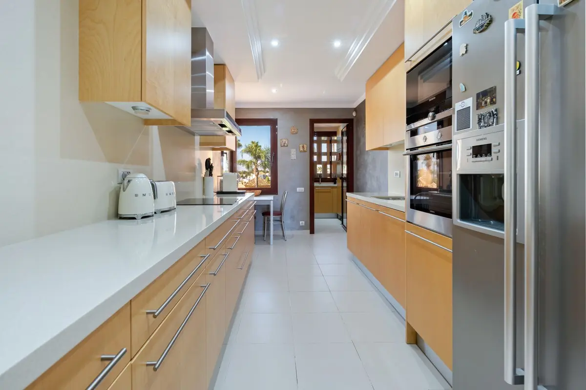 Middle Floor Apartment in Estepona