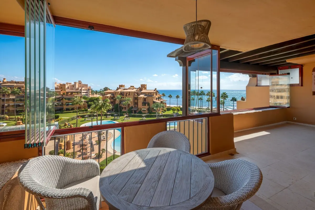Middle Floor Apartment in Estepona