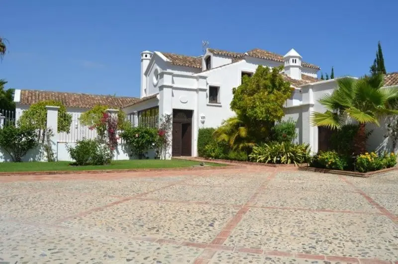 Detached Villa in Guadalmina Baja