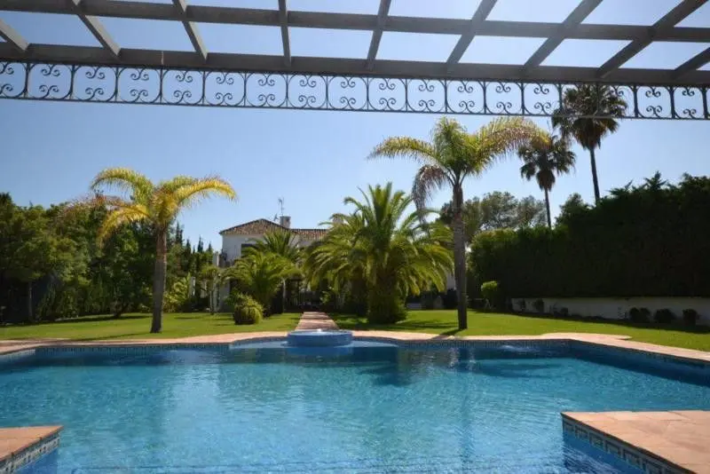 Detached Villa in Guadalmina Baja