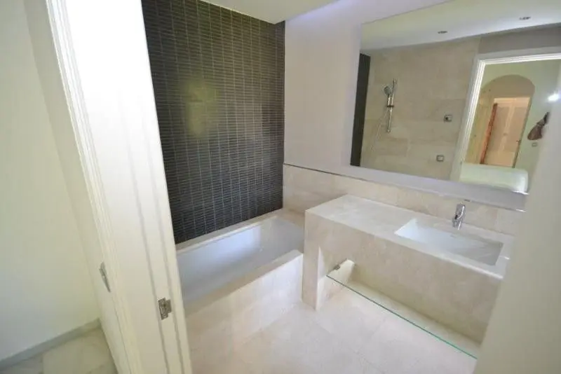 Detached Villa in Guadalmina Baja