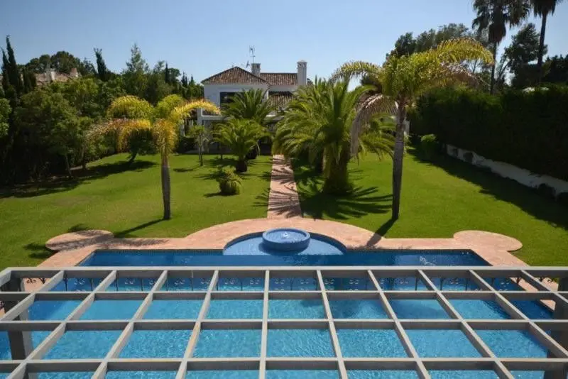 Detached Villa in Guadalmina Baja