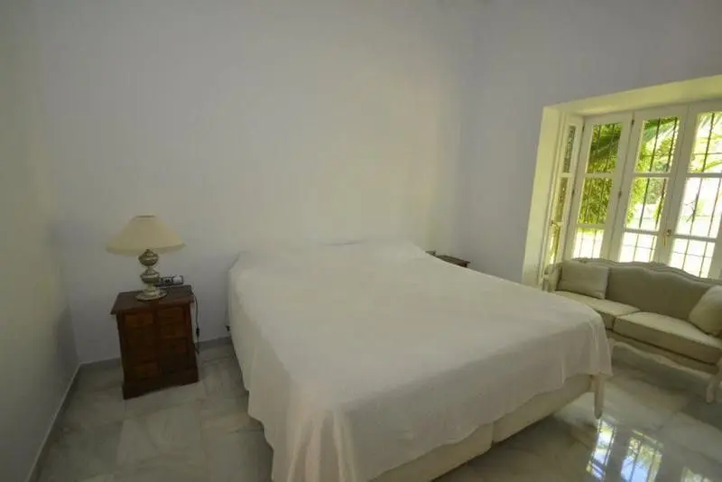 Detached Villa in Guadalmina Baja