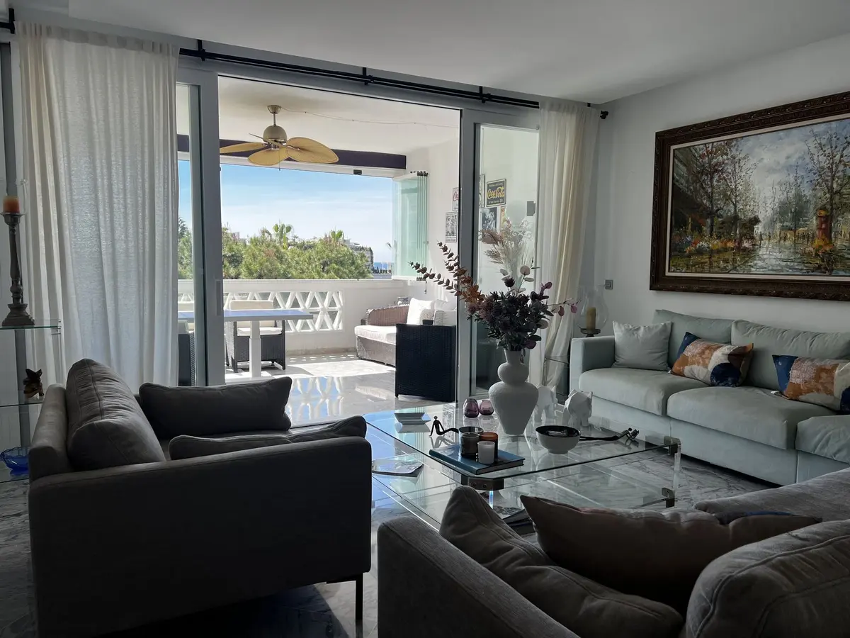 Middle Floor Apartment in Puerto Banús