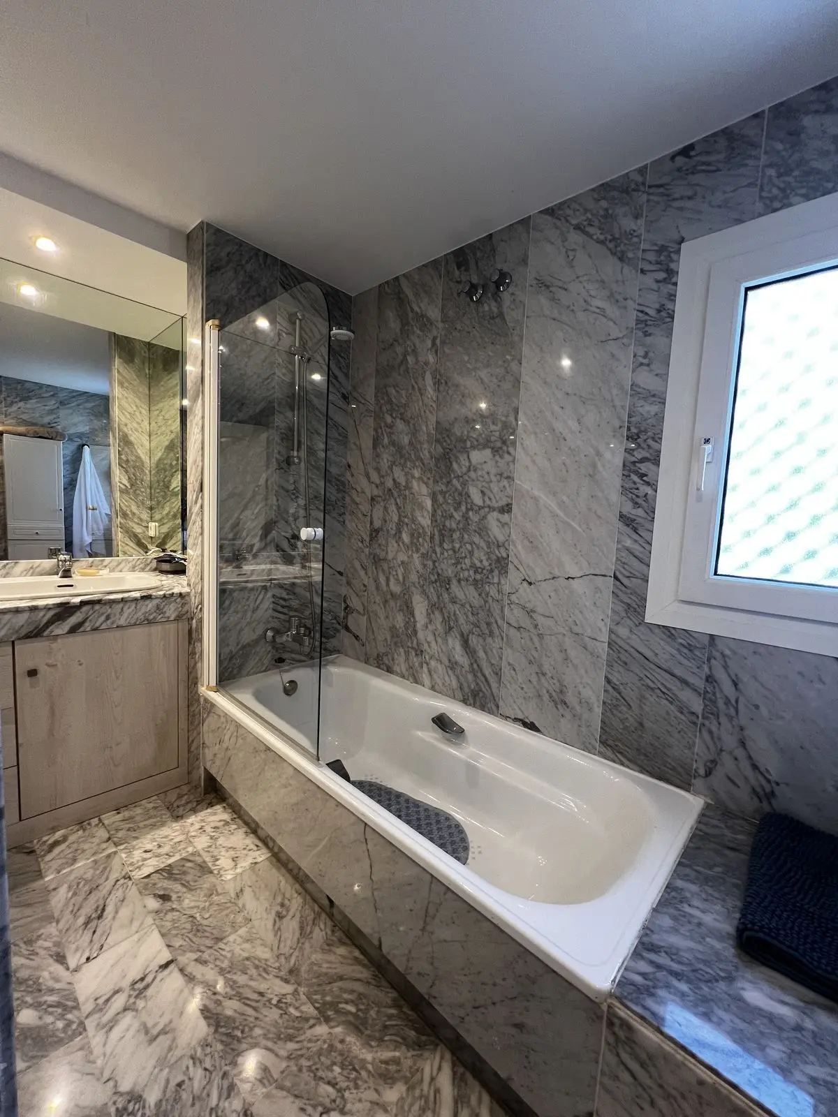 Middle Floor Apartment in Puerto Banús