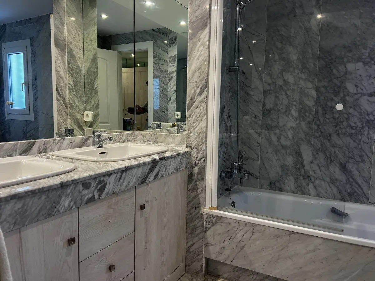 Middle Floor Apartment in Puerto Banús