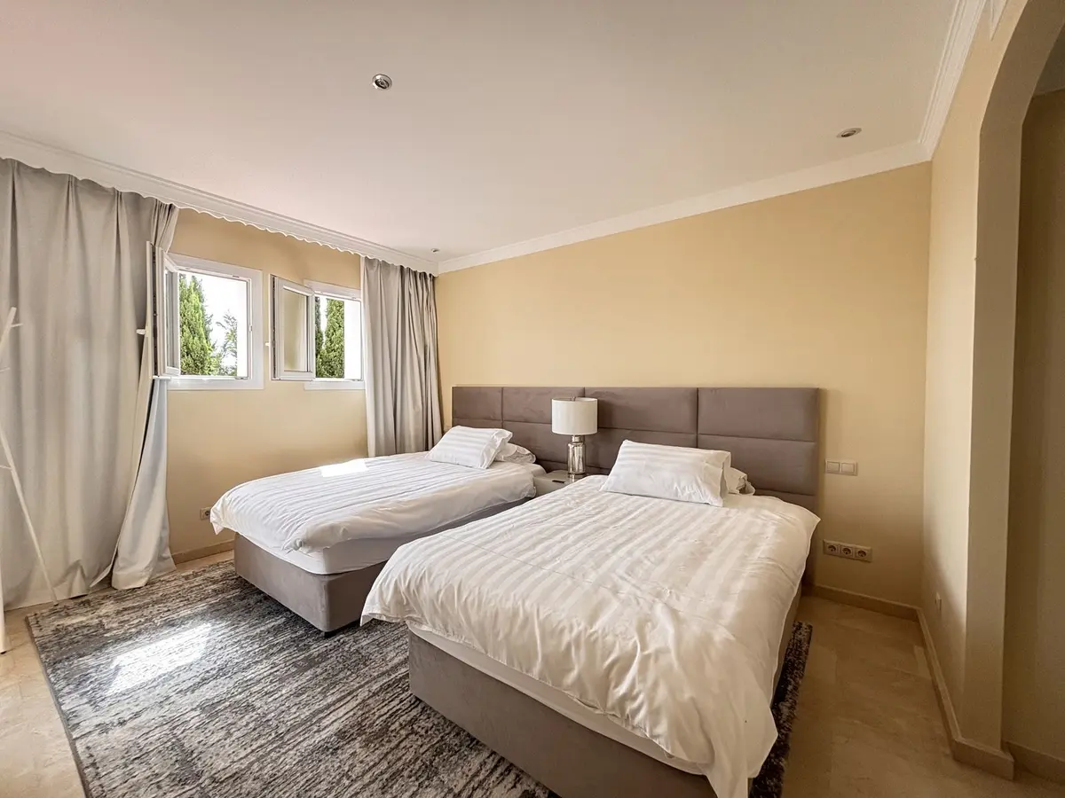Detached Villa in Selwo