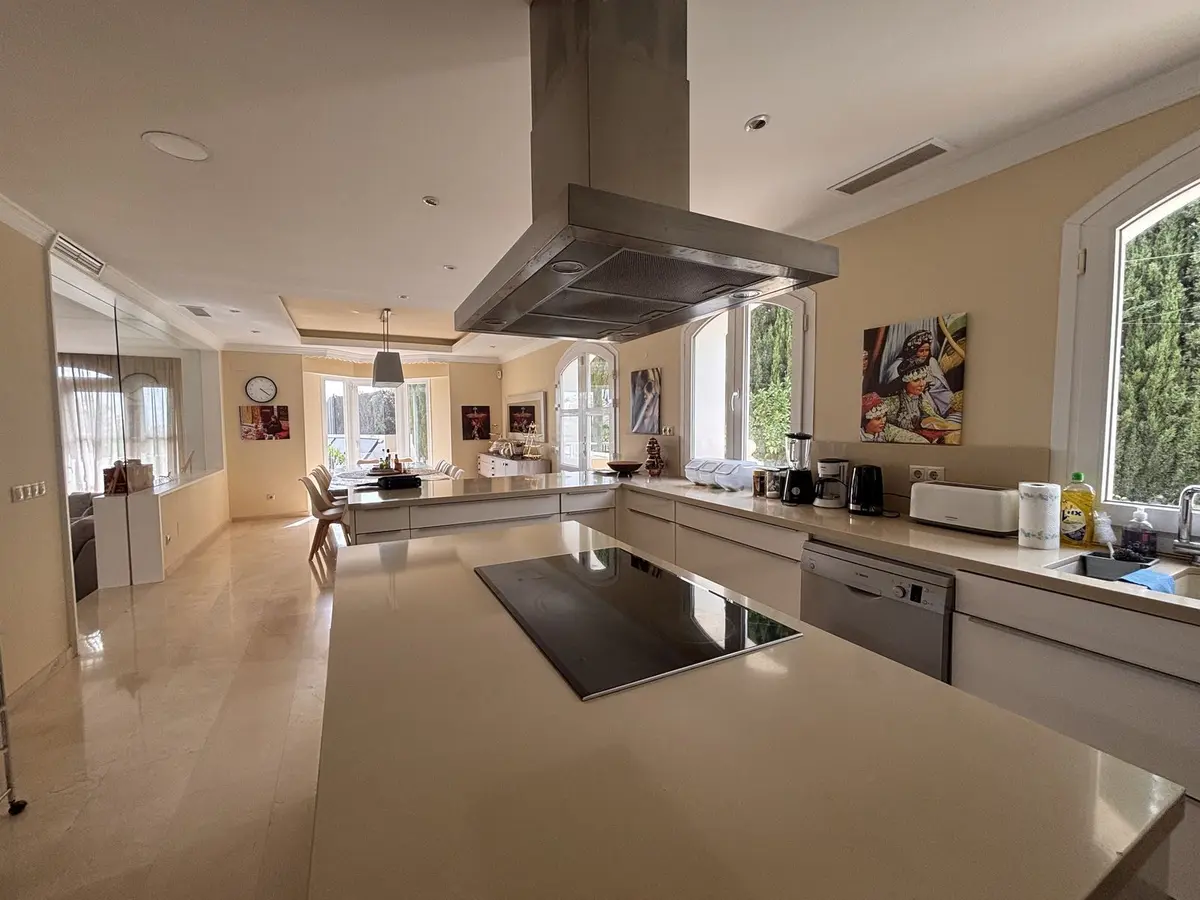 Detached Villa in Selwo