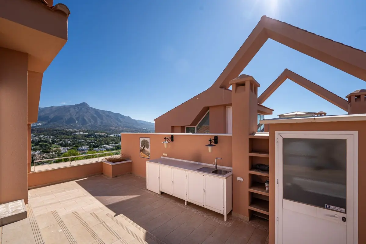 Penthouse Duplex in Nueva Andalucía