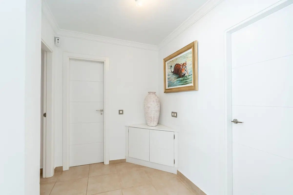 Detached Villa in El Paraiso