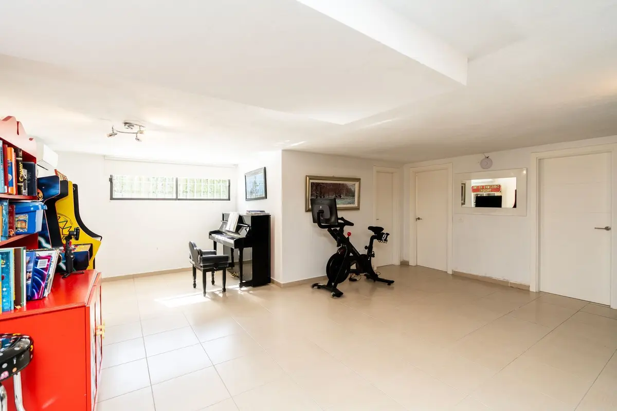 Detached Villa in El Paraiso