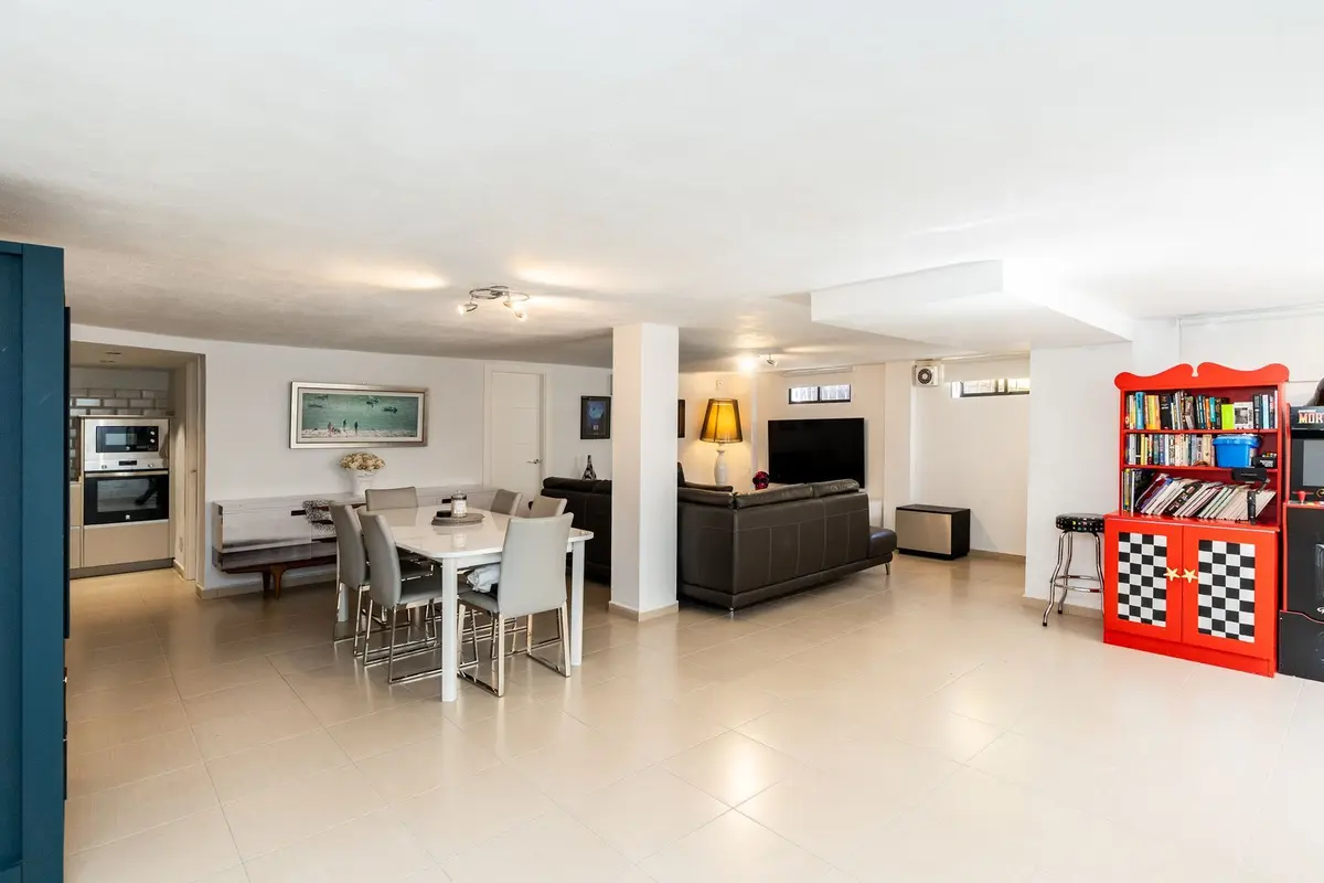 Detached Villa in El Paraiso